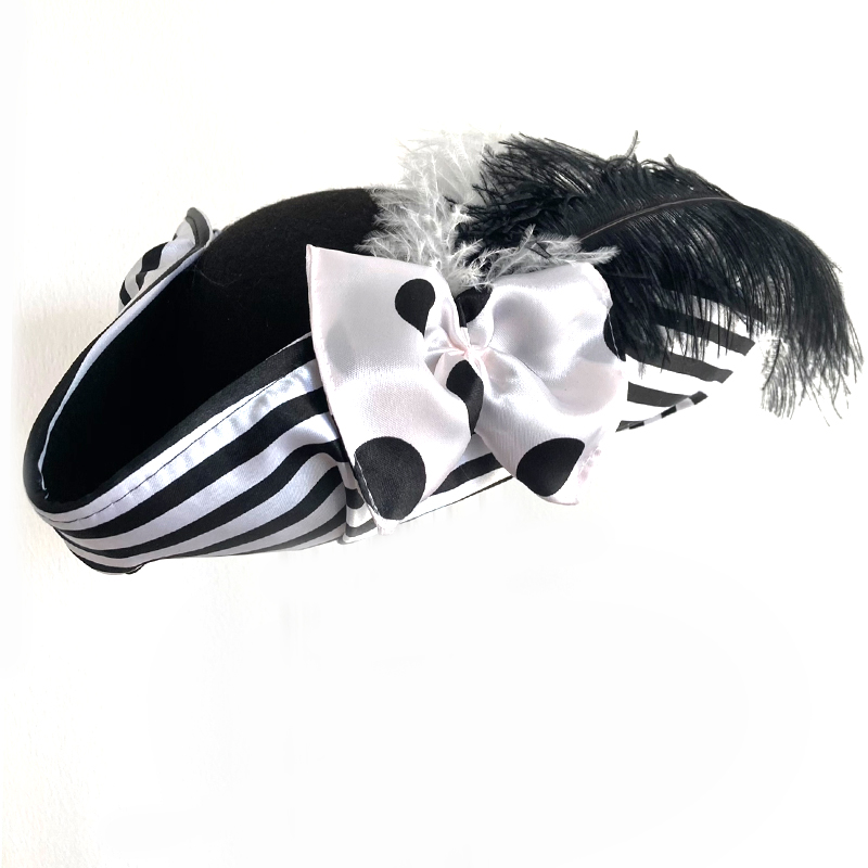 Dreispitz schwarz-weiß gestreift