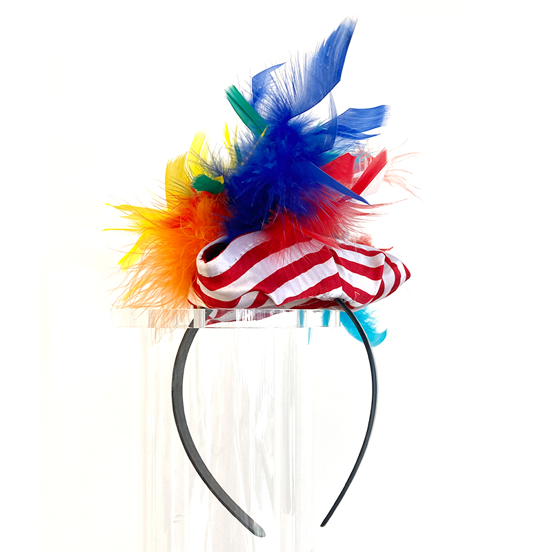 Mini-Dreispitz rot-weiß mit bunten Federn