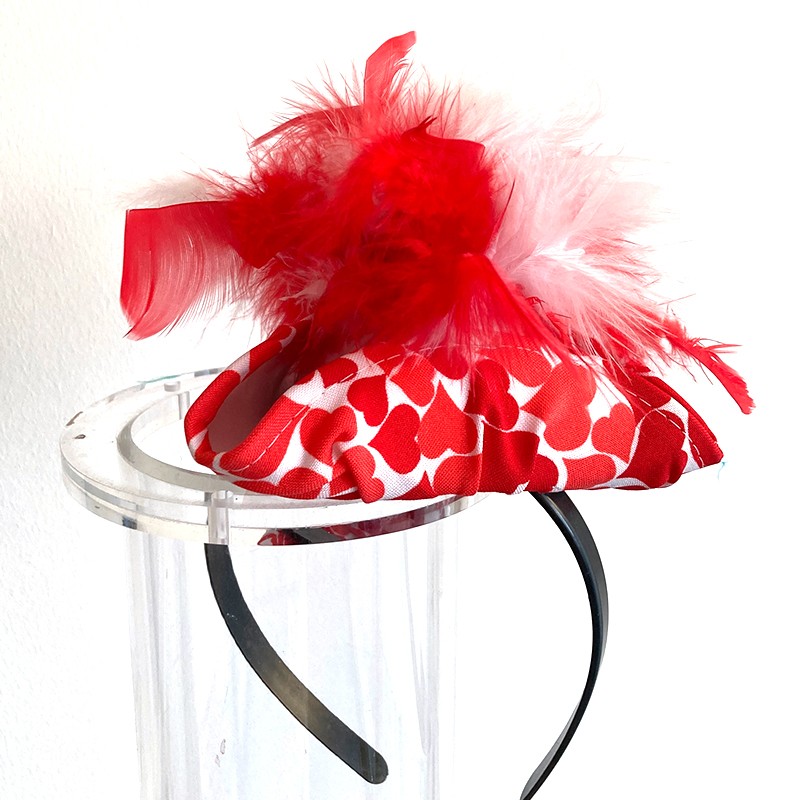 Mini-Dreispitz bunt CSD Herzen